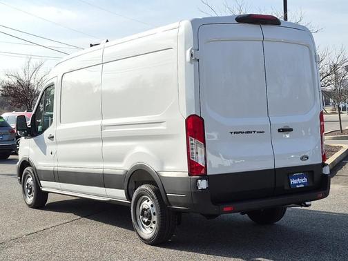 2026 Ford Transit-250 148 WB Medium Roof Cargo