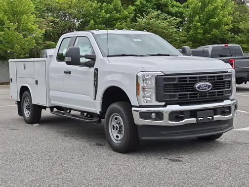 Oxford White 2026 Ford F-250 XL