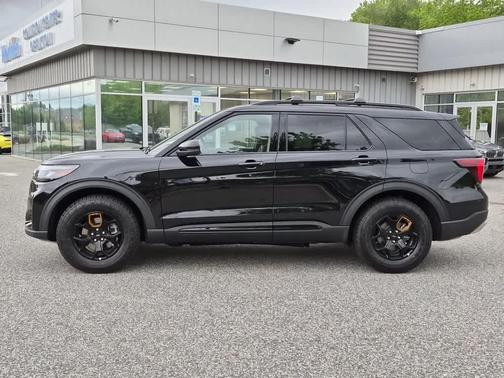 Agate Black Metallic 2026 Ford Explorer Tremor