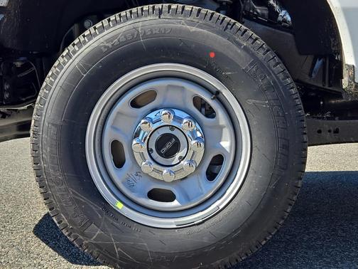 Oxford White 2026 Ford F-250 XL