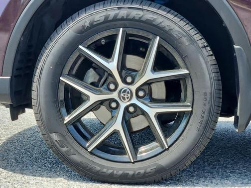 2018 Toyota RAV4 SE