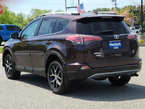 2018 Toyota RAV4 SE