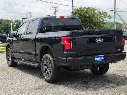 2025 Ford F-150 Lightning Flash