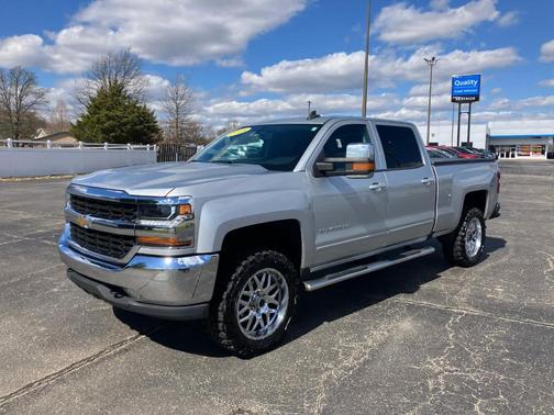 Silver Ice Metallic 2018 Chevrolet Silverado 1500 LT