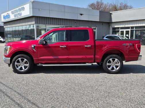 Rapid Red Metallic Tinted Clearcoat 2022 Ford F-150 XLT