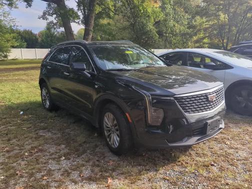 2024 Cadillac XT4 Premium Luxury