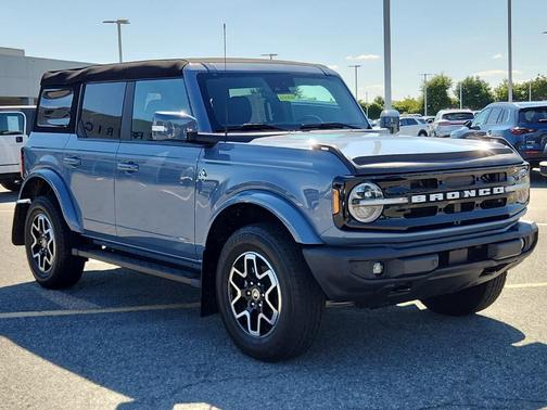 2023 Ford Bronco Outer Banks