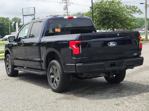 2025 Ford F-150 Lightning Flash