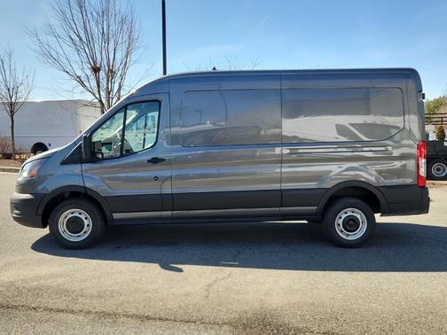 2025 Ford Transit-250 148 WB Medium Roof Cargo