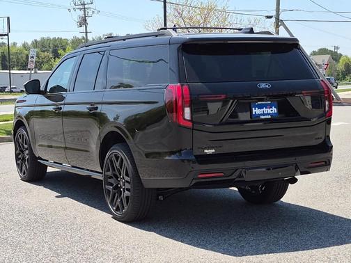 Agate Black Metallic 2026 Ford Expedition Max Platinum