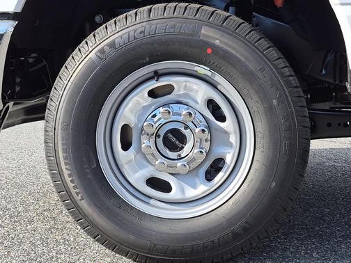 Oxford White 2026 Ford F-250 XL