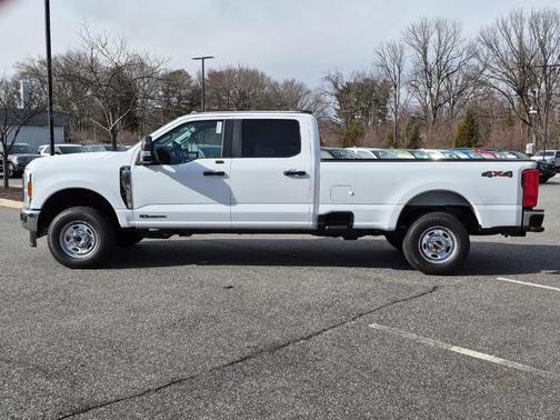 Oxford White 2026 Ford F-250 XL