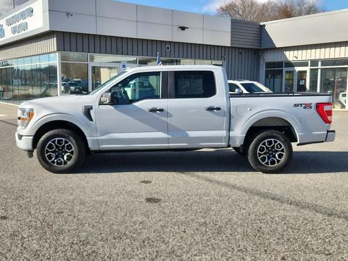 Space White Metallic 2022 Ford F-150 XL