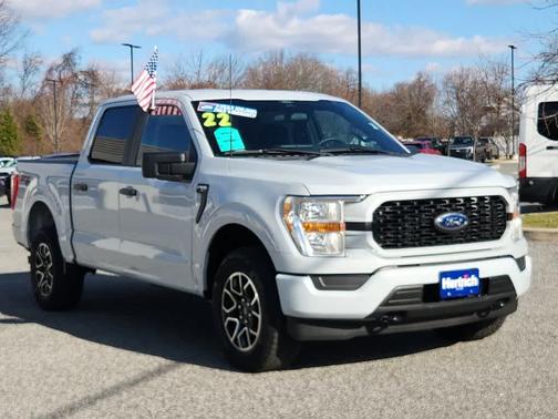 Space White Metallic 2022 Ford F-150 XL