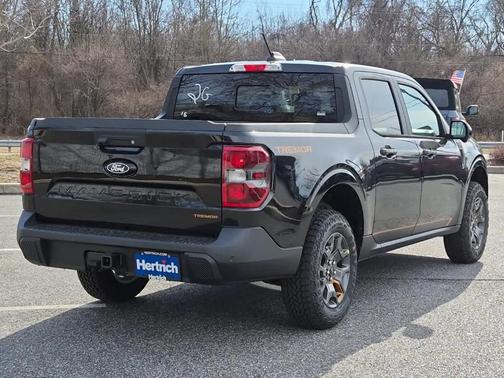 Shadow Black 2026 Ford Maverick Tremor