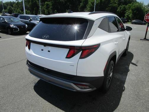 Serenity White Pearl 2025 Hyundai TUCSON SEL