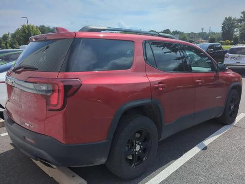 2022 GMC Acadia AT4