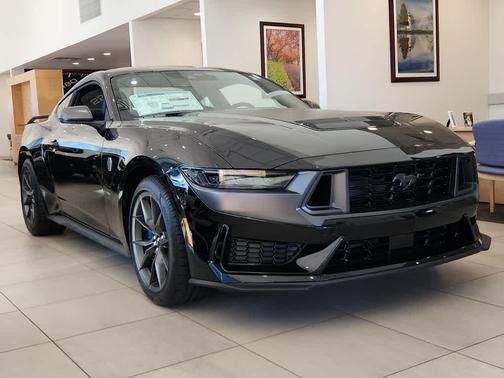 2025 Ford Mustang Dark Horse