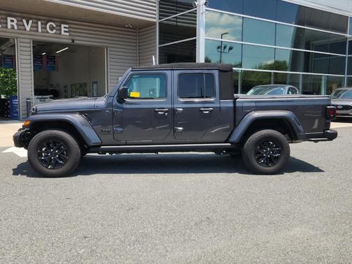 2023 Jeep Gladiator Sport