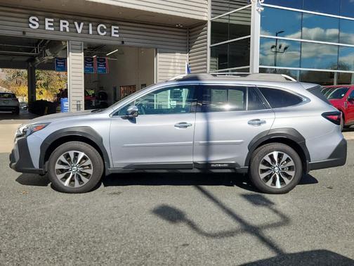 2024 Subaru Outback Touring XT