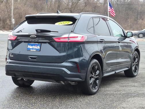 2022 Ford Edge SE
