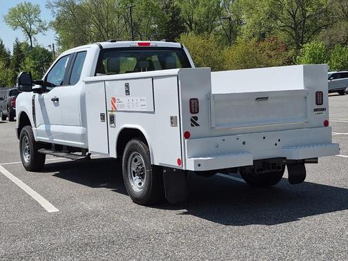 Oxford White 2026 Ford F-250 XL