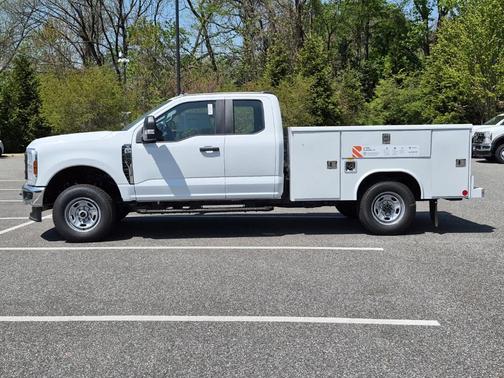 Oxford White 2026 Ford F-250 XL