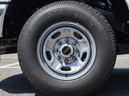 Oxford White 2026 Ford F-250 XL