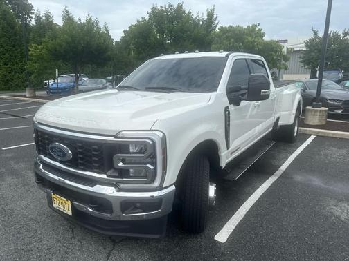 2024 Ford F-350 Lariat Super Duty