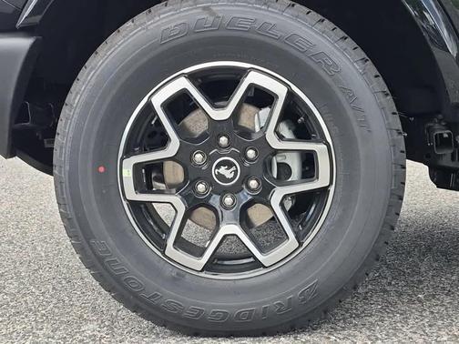 Shadow Black 2026 Ford Bronco Outer Banks