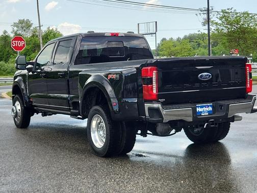 2025 Ford F-450 Lariat
