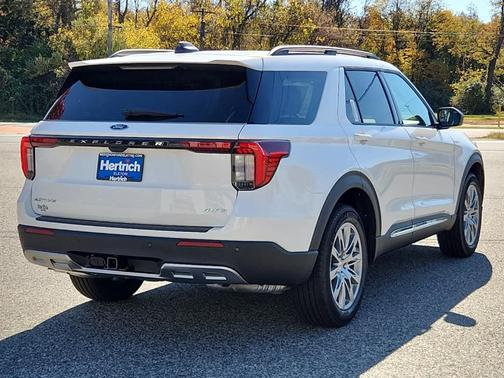 2025 Ford Explorer Active