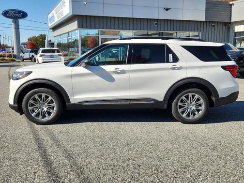2025 Ford Explorer Active