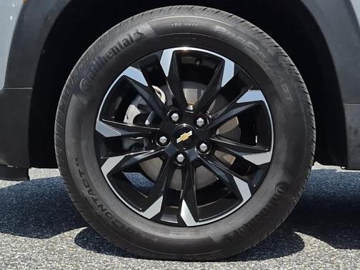 Sterling Gray Metallic 2023 Chevrolet Trailblazer LT