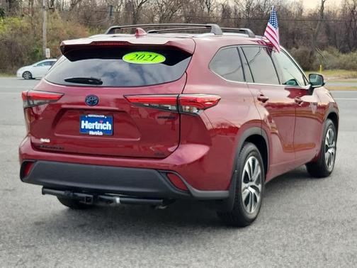 2021 Toyota Highlander Hybrid XLE