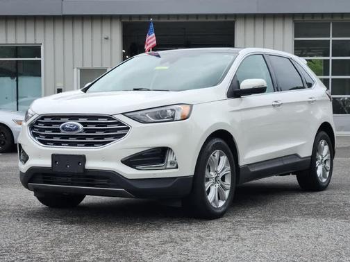 2022 Ford Edge Titanium