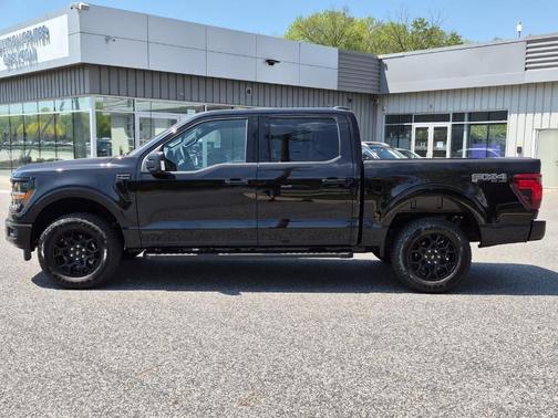 Agate Black 2026 Ford F-150 XLT