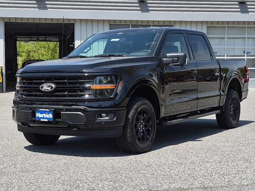 Agate Black 2026 Ford F-150 XLT
