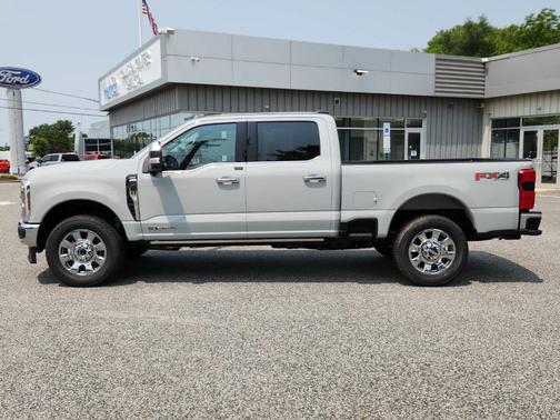 2025 Ford F-350 Lariat Super Duty