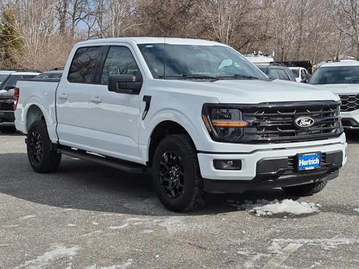 Oxford White 2025 Ford F-150 XLT