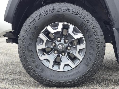 2023 Toyota Tacoma TRD Off Road