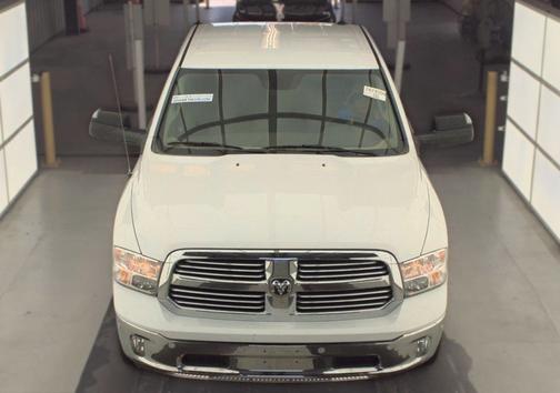 Bright White Clearcoat 2017 RAM 1500 Big Horn 4x2 Crew Cab 5'7" Box