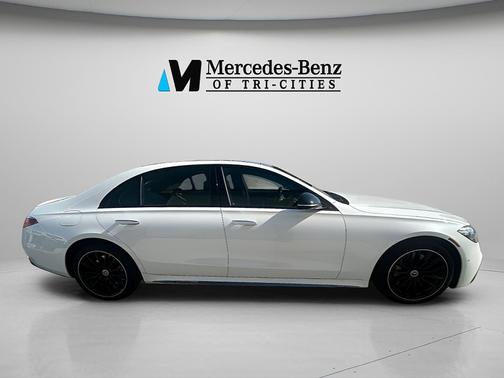 MANUFAKTUR Moonlight White Metallic 2024 Mercedes-Benz S-Class