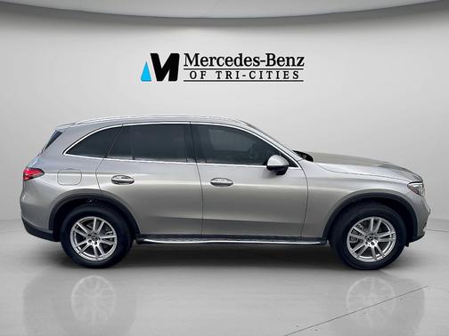Mojave Silver Metallic 2023 Mercedes-Benz GLC 300 4MATIC