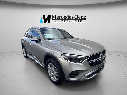 Mojave Silver Metallic 2023 Mercedes-Benz GLC 300 4MATIC