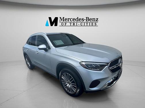 Cirrus Silver Metallic 2025 Mercedes-Benz GLC 300