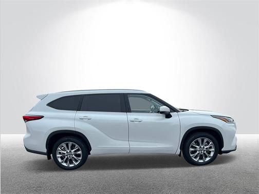 2022 Toyota Highlander Limited