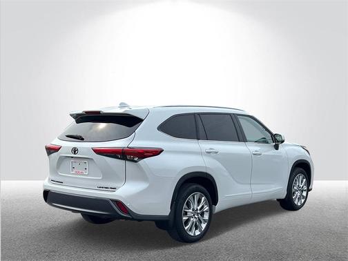 2022 Toyota Highlander Limited