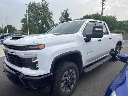 2024 Chevrolet Silverado 2500 Custom