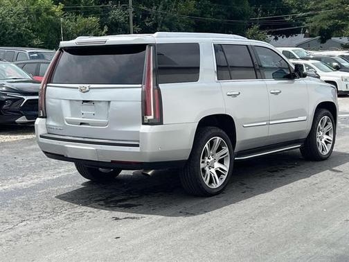 2018 Cadillac Escalade Luxury